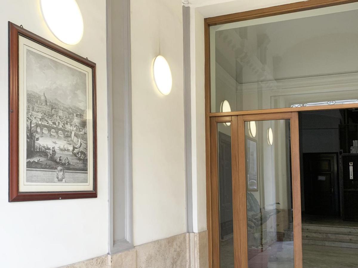 Arcasuite Tritone Luxury Řím Exteriér fotografie